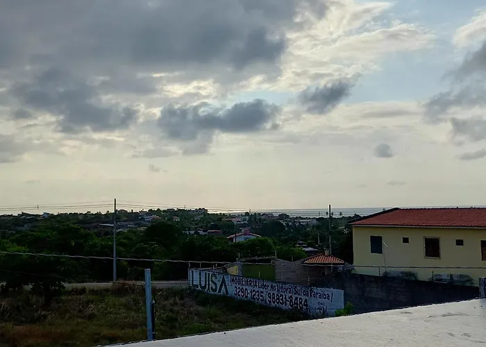 Casa Com Piscina E Churrasqueira 5 Minutos Da Praia, 1 Quarto Com Cama De Casal E Segundo Quarto Com Duas Camas Infantis